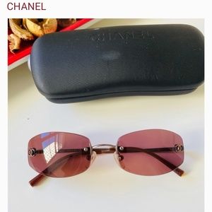 Authentic Vintage Chanel rimless sunglasses 🌹